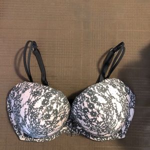 NEW, unworn, beautiful Victoria's Secret 34DD Very Sexy Push Up, light pink/blk